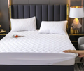 PROTECTOR DE COLCHÓN ANTIFLUIDO ACOLCHADO + ¡2 Fundas de Almohada de REGALO!